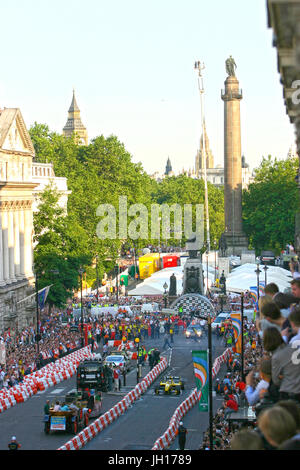 F1 manifestation autour de Piccadilly Circus, Londres, 2004 Banque D'Images