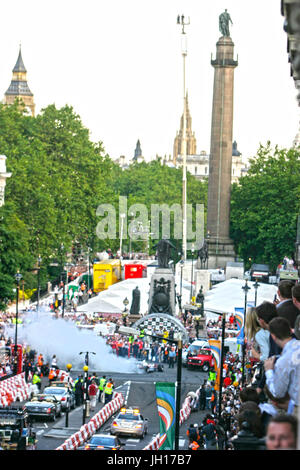 F1 manifestation autour de Piccadilly Circus, Londres, 2004 Banque D'Images