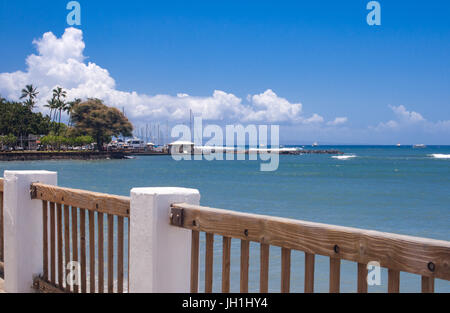 Vue mer à partir de Front Street, Lahaina, Maui Banque D'Images