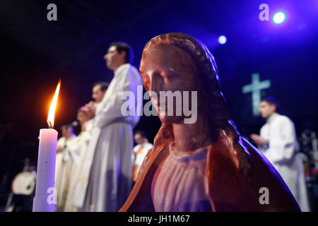 Hopeteen festival, Issy-les-Moulineaux, France. La messe. Banque D'Images