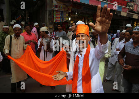 Chanteurs en dehors de Ajmer dargah Sharif, le Rajasthan. L'Inde. Banque D'Images