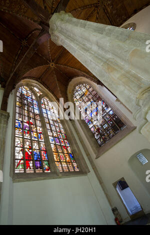 Vieille église ou la Oude Kerk, AMSTERDAM, Pays-Bas - JULI 7, 2017 : célèbres vitraux de la chapelle de Maria. Banque D'Images