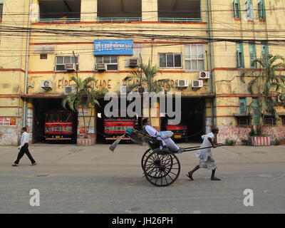 Aller au travail à Calcutta Banque D'Images