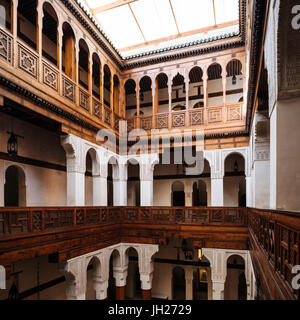 Intérieur du Fondouk Nejjarine, Medina, Site du patrimoine mondial de l'UNESCO, Fès el Bali, Fes, Maroc, Afrique du Nord, Afrique Banque D'Images