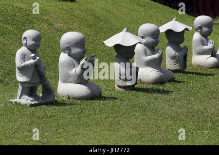 Kong Meng San Phor Kark Voir le monastère. Les moines bouddhistes en pierre. Singapour. Banque D'Images