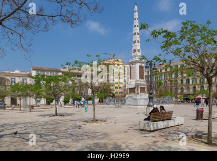 Vue sur monument situé sur la Plaza de la Merced, Malaga, Costa del Sol, Andalousie, Espagne, Europe Banque D'Images