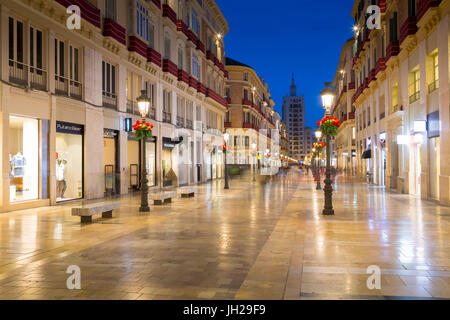 Calle Marques de Larios, au crépuscule, Malaga, Costa del Sol, Andalousie, Espagne, Europe Banque D'Images