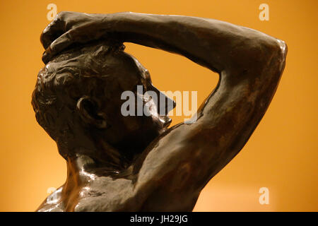 Le Victoria and Albert Museum. Auguste Rodin. L'Âge de Bronze. Le bronze. Sur le modèle 1876, première distribution en 1880. United Kingdom. Banque D'Images