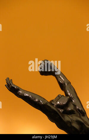 Le Victoria and Albert Museum. Auguste Rodin. Le fils prodigue. À propos de 1885-7. Le bronze. United Kingdom. Banque D'Images