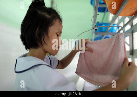 Le Vietnam. Centre pour enfants aveugles. La vie quotidienne. Banque D'Images