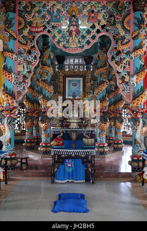 Temple Cao Dai. Caodaism est une religion monothéiste officiellement établie dans la ville de t‰y Ninh dans le sud du Vietnam en 1926. Ho Chi Minh Ville. Le Viet Banque D'Images