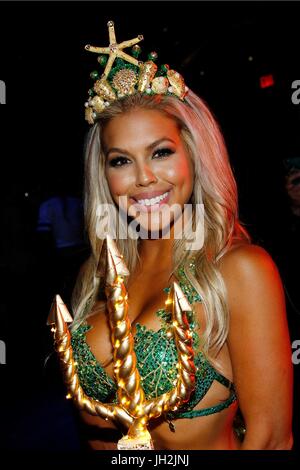 Las Vegas, NV, USA. 11 juillet, 2017. Tiffany Gabriel, Miss Hooters de Chicago, il a été enregistrée pour 2017 Maillot International Hooters Pageant Aperçu, Palms Casino Resort, Las Vegas, NV le 11 juillet 2017. Credit : JA/Everett Collection/Alamy Live News Banque D'Images