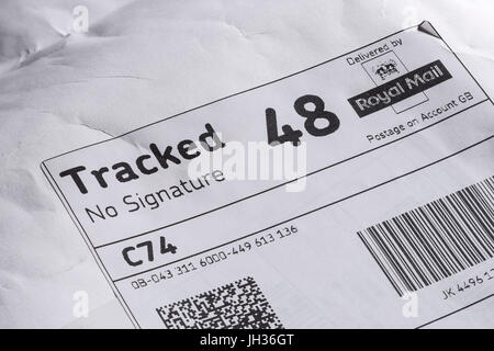 Royal Mail Tracked étiquette d'affranchissement 48 Banque D'Images
