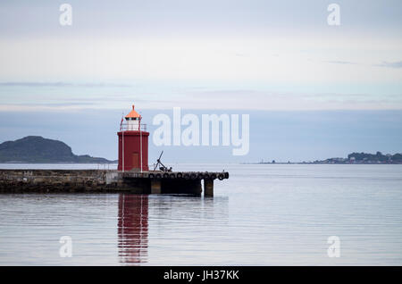 Molja Leuchtturm à Alesund, Norvège Banque D'Images