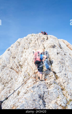 Mt. La Slovénie Triglav - 3 septembre, 206 Grimpeurs sur l'progresssing:monter au sommet du mont Triglav. Banque D'Images