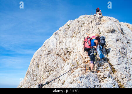 Mt. La Slovénie Triglav - 3 septembre, 206 Grimpeurs sur l'progresssing:monter au sommet du mont Triglav. Banque D'Images