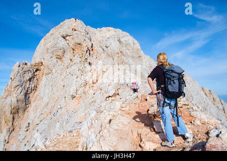 Mt. La Slovénie Triglav - 3 septembre, 206 Grimpeurs sur l'progresssing:monter au sommet du mont Triglav. Banque D'Images