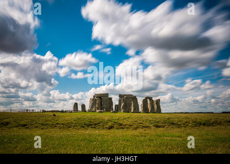 Stonehenge, Wiltshire, Royaume-Uni.Le site et ses environs ont été ajoutés à la liste de l'UNESCO des sites du patrimoine mondial en 1986. Banque D'Images