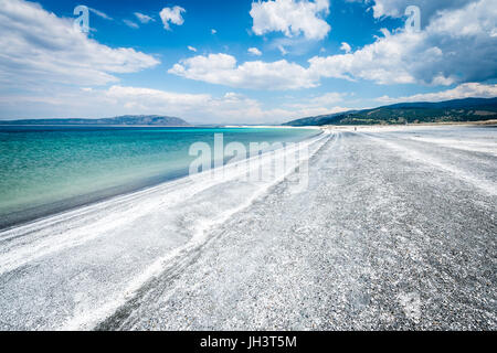 Lac Salda en Turquie dans le bassin méditerranéen est connu pour être l'un des deux endroits au monde qui a la même structure rocheuse que Mars. Banque D'Images