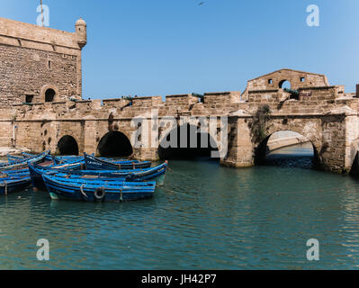 Essaouira, Maroc - Circa Septembre 2015 - Le port portugais d'Essaouira Banque D'Images