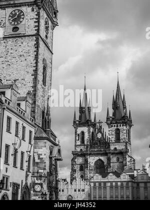 Prague, République tchèque - Le 13 novembre 2015 - place de la vieille ville de Prague Banque D'Images