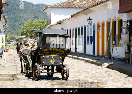 Le panier, centre historique, ville, Paraty, Brésil Banque D'Images