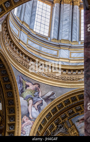 Une vue de l'intérieur de San Carlo al Corso, Rome, Italie Banque D'Images