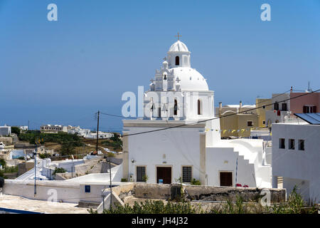 L'église orthodoxe à Thira, Santorin, Cyclades, Grèce Banque D'Images