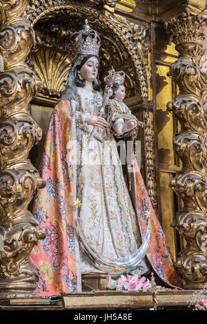 Église de San Lorenzo, appelée Fernandina Eglise, détail de la Virgen de los Remedios, très populaire à Cordoue, Andalousie, Espagne Banque D'Images