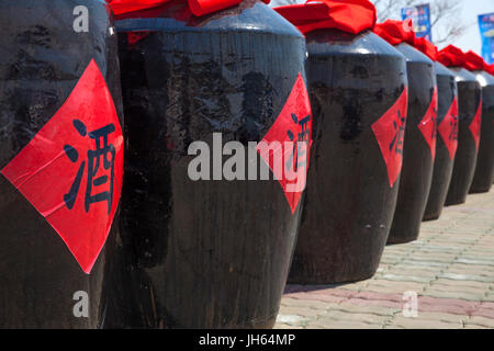 Pots de vin en céramique traditionnelle chinoise Banque D'Images