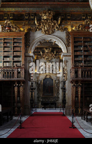 Joanina Library, à l'intérieur, 2017, Palais des écoles de l'Université de Coimbra, Coimbra, Portugal. Banque D'Images