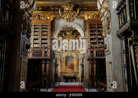 Joanina Library, à l'intérieur, 2017, Palais des écoles de l'Université de Coimbra, Coimbra, Portugal. Banque D'Images