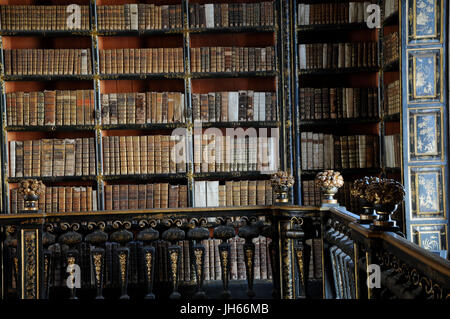 Joanina Library, à l'intérieur, 2017, Palais des écoles de l'Université de Coimbra, Coimbra, Portugal. Banque D'Images