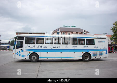 CHIANG MAI, THAÏLANDE - 12 juillet 2017 : Bus de Nakhonchai l'air. Route de Bangkok et Nakhonpanom. Photo Nouvelle gare routière de Chiangmai en Thaïlande. Banque D'Images