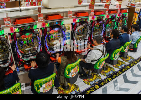 Tokyo, Japon - 13 mai 2016 - lieu de la machine à sous à Tokyo Banque D'Images