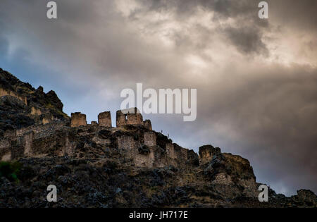 OLLANTAYTAMBO, PÉROU - CIRCA Octobre 2015 : site archéologique Pinkuylluna à Ollantaytambo, un petit village dans la région de Cuzco appelé Valle sacrée Banque D'Images