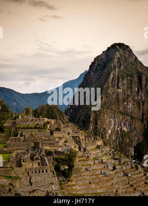 MACHU PICCHU, PÉROU - CIRCA Octobre 2015 : vue sur le Machu Picchu au Pérou Banque D'Images