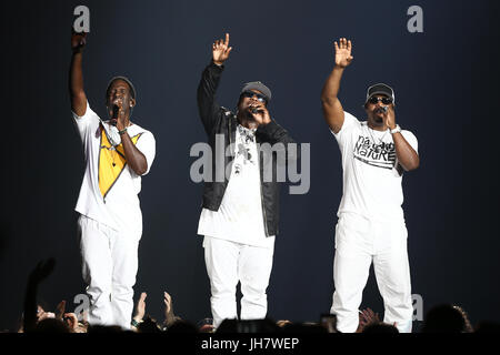 NEW YORK-JUL 7 : (L-R) Shawn Stockman, Wanya Morris et Nathan Morris de Boyz II Men effectuer au cours de l'ensemble Tour à NYCB vivent dans les Nassau V Banque D'Images