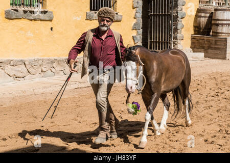 Sioux City Park Parc à thème Wild West américain réplique ville, spectacles, danse de l'Ouest cowboy et un petit zoo. San Agustín, Las Palmas, Gran Canaria Banque D'Images