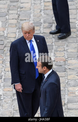 Paris, France. Le 13 juillet, 2017. julien mattia/le pictorium - Emmanuel macron reçoit Donald Trump - 13/07/2017 - France/Ile-de-France (région)/Paris - Emmanuel macron nous reçoit le président Donald Trump aux invalides à paris avec leurs femmes respectives, Brigitte macron et melania trump. Banque D'Images