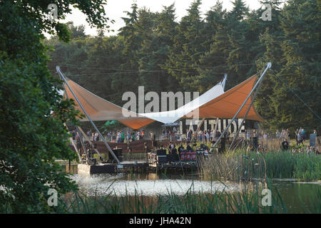 Henham Park, Southwold, UK. Le 13 juillet, 2017. Le front de scène sur le premier jour (Jeudi) de la Latitude 2017 festival à Henham Park, Southwold dans le Suffolk. Date de la photo : Jeudi, Juillet 13, 2017. Crédit photo doit se lire : Roger Garfield/Alamy Live News. Banque D'Images