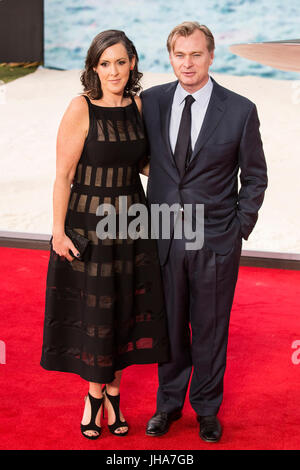 Londres, Royaume-Uni. 13 juillet 2017. Emma Thomas et Christopher Nolan arrivent pour la première mondiale de la Christopher Nolan film Dunkerque à Leicester Square. Photo : Bettina Strenske/Alamy Live News Banque D'Images