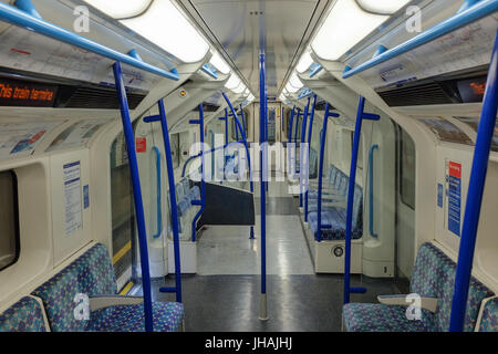 Métro de Londres vide un chariot. Banque D'Images