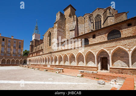 Cathédrale Saint-Jean-Le-Baptiste et Campo Santo à Perpignan, France Banque D'Images