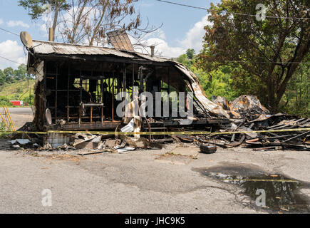 Ruines brûlées de châssis en bois Accueil Banque D'Images