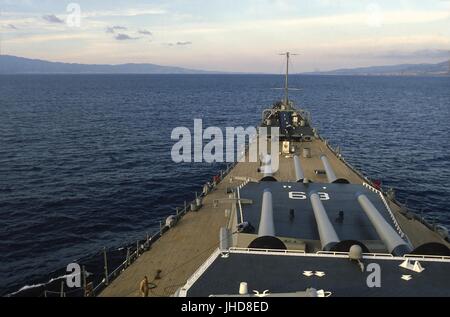 Le Cuirassé Missouri dans la navigation dans la mer Méditerranée Banque D'Images