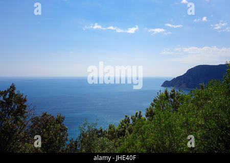 Vue depuis le sentier de randonnée, près de Cinque Terre Monterosso al Mare Banque D'Images