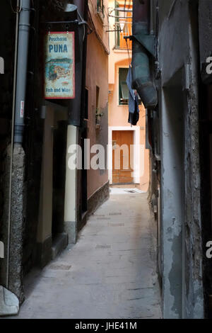 Ruelle, Vernazza, Cinquei Terre, Italie Banque D'Images