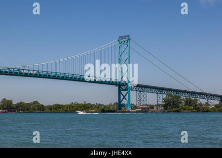 Pont Ambassador entre Windsor, en Ontario, Canada et Detroit, Michigan, USA Banque D'Images