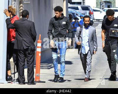 Balle Lonzo arrive au Jimmy Kimmel Live ! Studios avec : Balle Lonzo Où : Los Angeles, California, United States Quand : 12 juin 2017 Source : WENN.com Banque D'Images